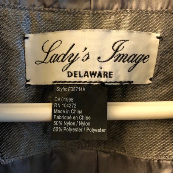 ⬇️Silver Metallic Blazer - Picture 4 of 4